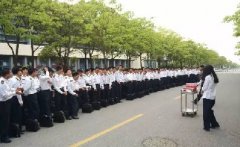 280名男生為唯一女生慶生，不要太幸福